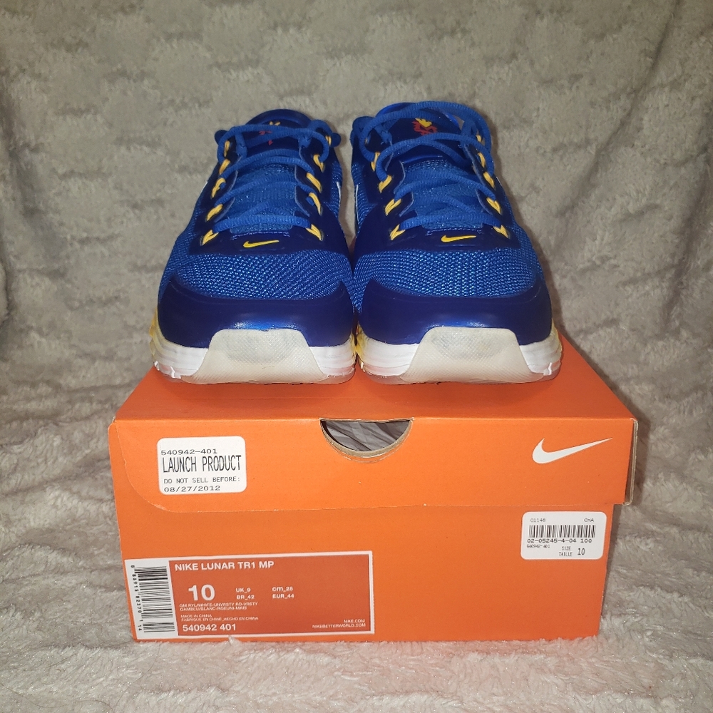 Hard to Find NEVER Worn Nike Manny Pacquiao Shoe